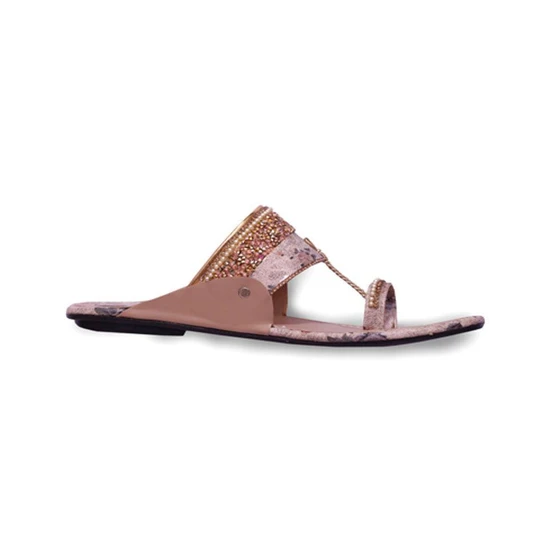 kolhapuri-chappal-for-women.webp