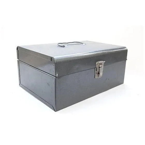 galvanized-storage-trunk-2.webp