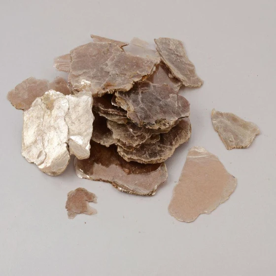 muscovite-mica-scrap-1.webp