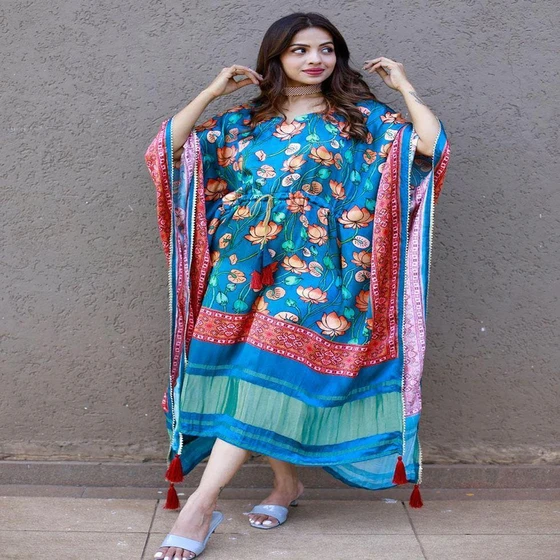 hand-painted-silk-kaftans-2.webp