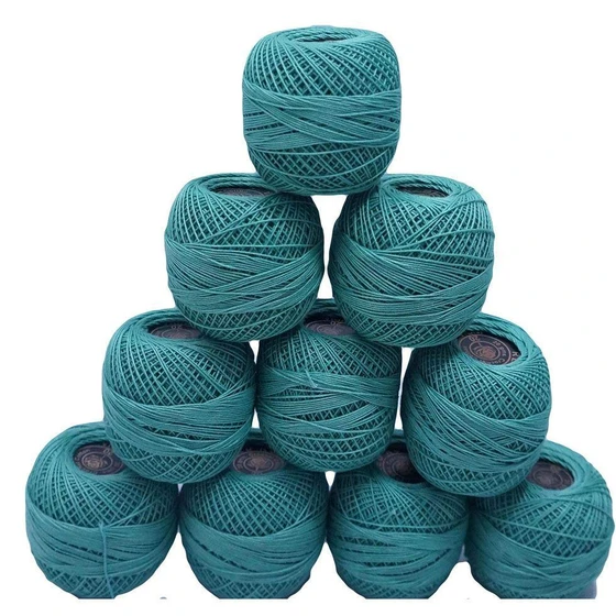 plain-cotton-yarn-ball-1.webp