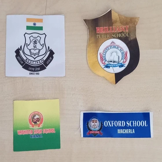 badges-printed-school-1.webp