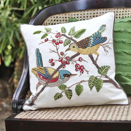 cushion-embroidered-cover-2.webp