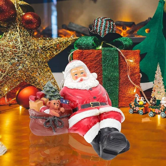 santa-claus-statue-decoration-2.webp