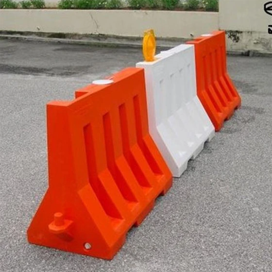 road-plastic-barrier-1.webp