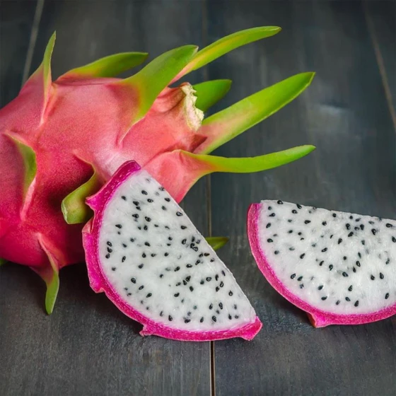 natural-fresh-dragon-fruit-2.webp