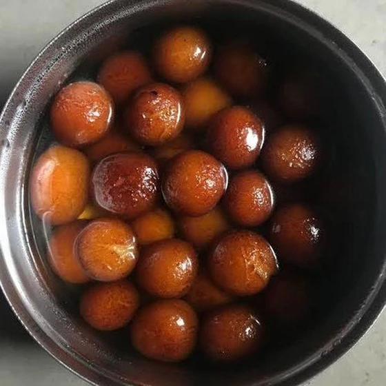 round-gulab-jamun-2.webp