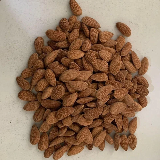 organic-brown-almonds-2.webp