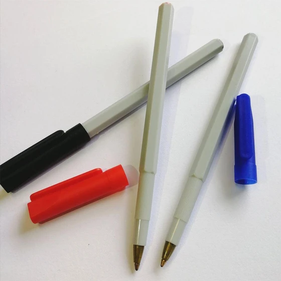 ball-disposable-pens-2.webp
