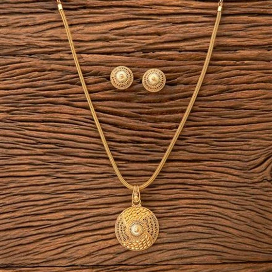 gold-pendant-set-2.webp