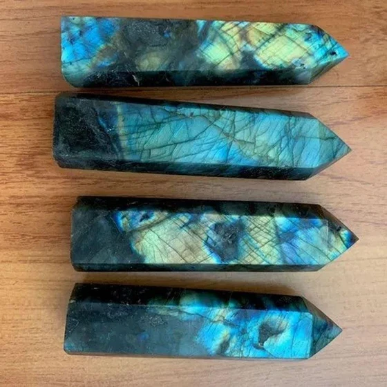 labradorite-healing-wand-1.webp