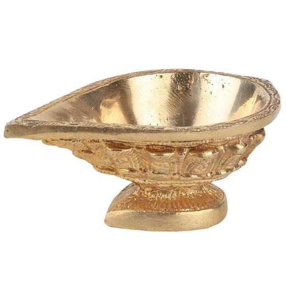 brass-kuber-diya-2.webp