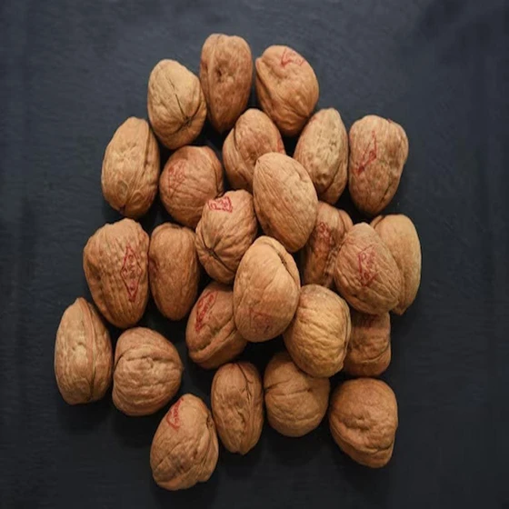 healthy-whole-walnut-2.webp