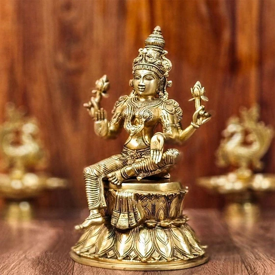 brass-laxmi-statue-2.webp