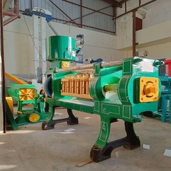 Edible Oil Expeller Machine