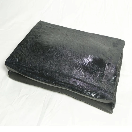 black-reclaimed-rubber-2.webp