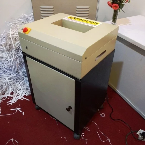 heavy-duty-shredder-machine-2.webp