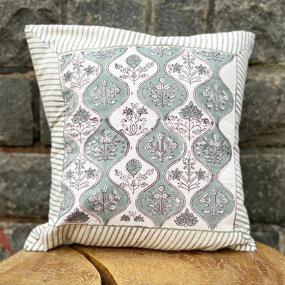 block-print-cushion-cover-2.webp