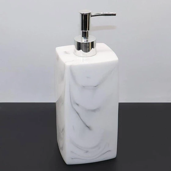 resin-soap-dispenser-2.webp