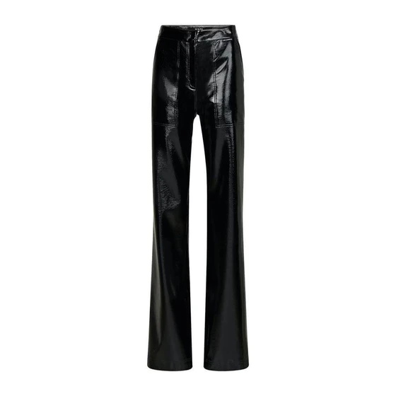 women-leather-jeans-1.webp
