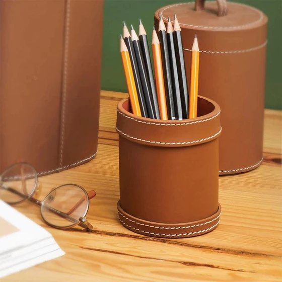 leather-pen-holder-1.webp