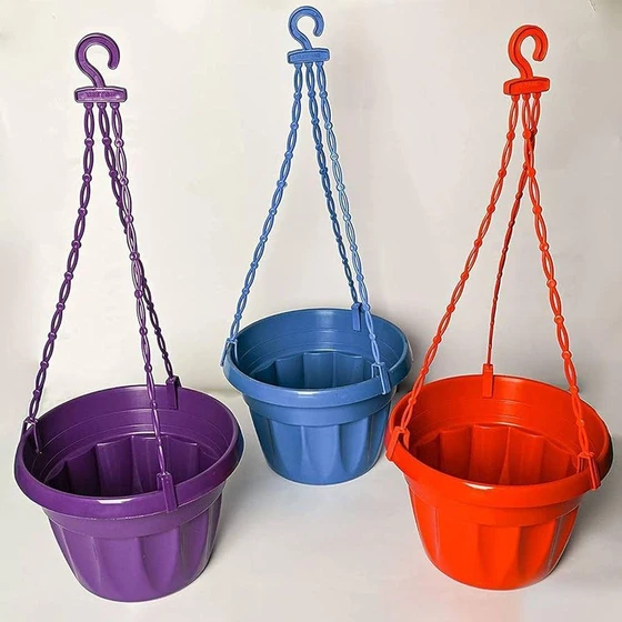 plastic-hanging-pot-1.webp