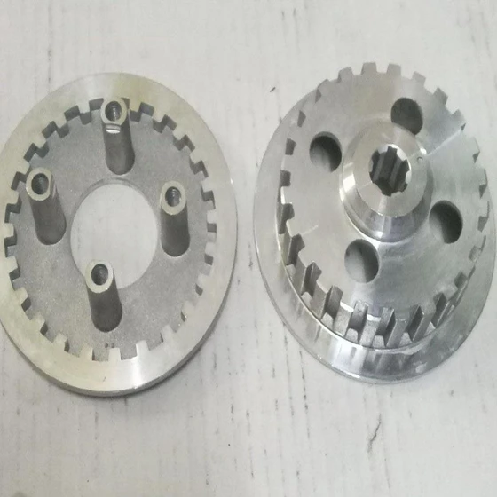 silver-clutch-hub-2.webp