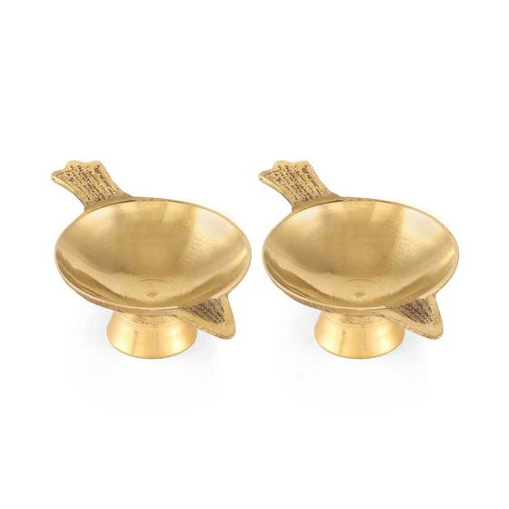 brass-pooja-diya-1.webp