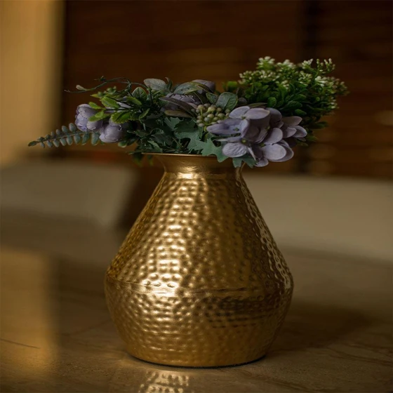 hammered-flower-vase-1.webp