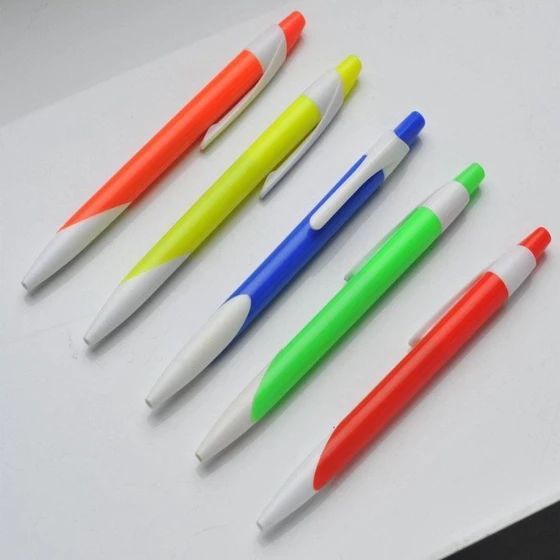 ball-pen-plastic-2.webp
