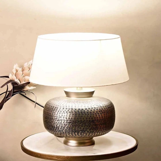 antique-table-lamp-2.webp