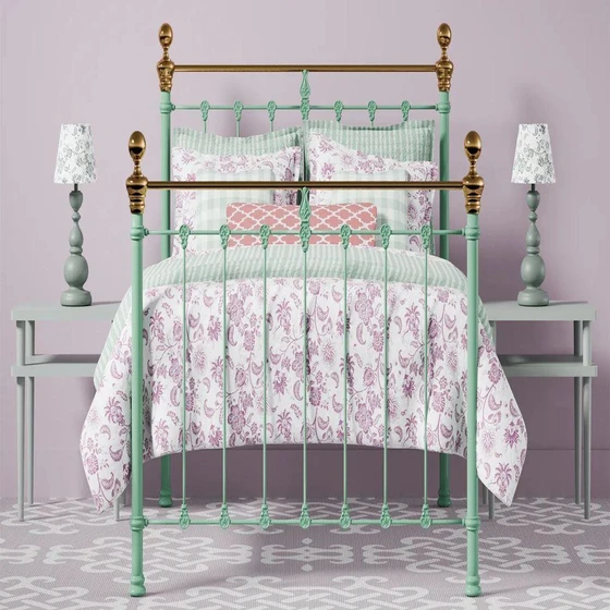 wrought-iron-beds-2.webp