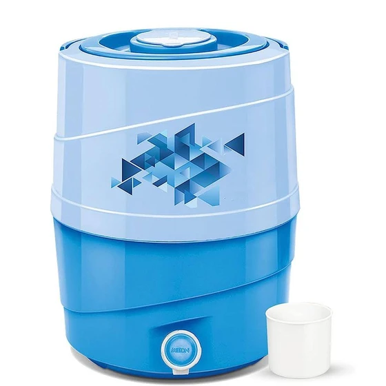 insulated-water-jug-2.webp