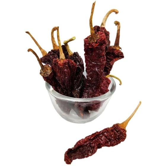 kashmiri-dry-red-chilli-2.webp