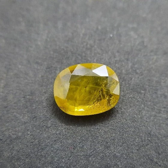yellow-sapphire-stone-2.webp