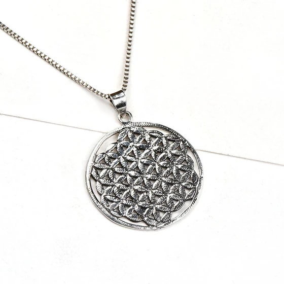 handmade-silver-pendant-2.webp