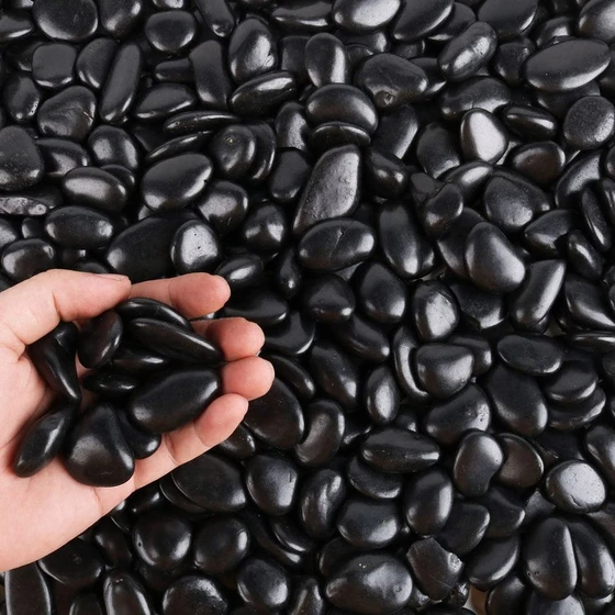 black-pebble-stone-1-1.webp
