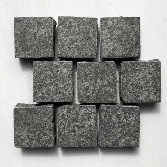 black-cobble-stones-2.webp