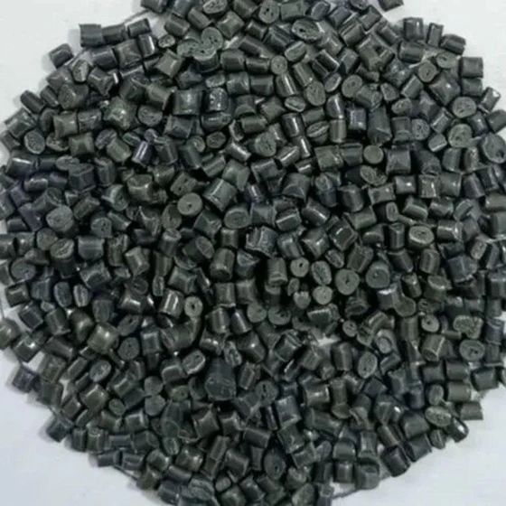 polycarbonate-black-granules-2.webp