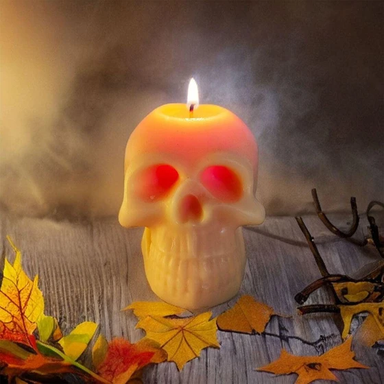 wax-skull-candle-2.webp