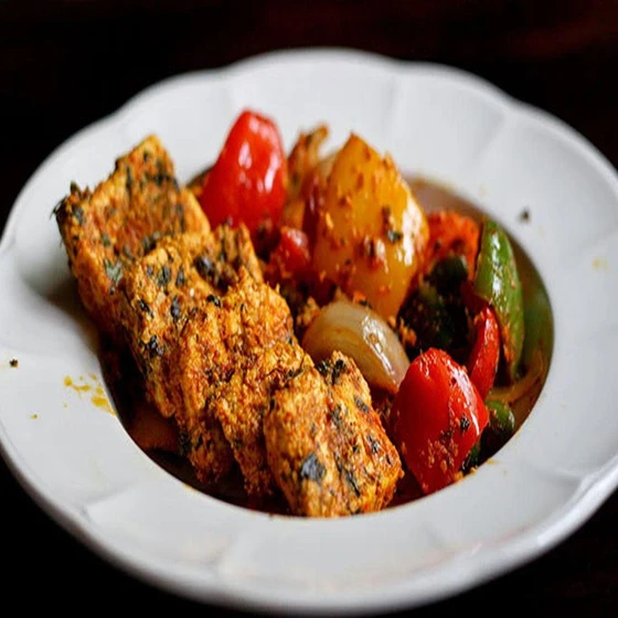 chicken-paneer-tikka-1.webp
