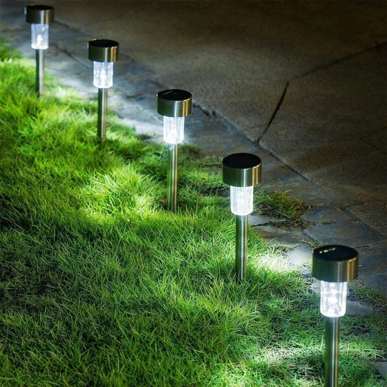 led-garden-lights-2.webp