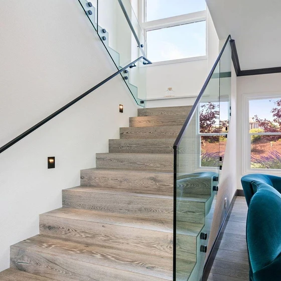residential-stair-railing-1.webp