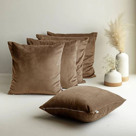 velvet-cushion-cover-1.webp