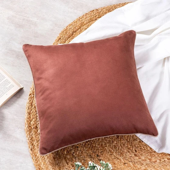 velvet-cushion-cover-2.webp
