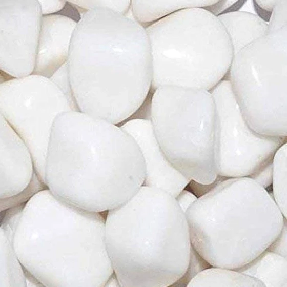 white-garden-pebbles-2-1.webp
