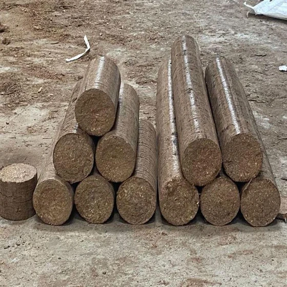 cylindrical-wood-briquettes-2.webp
