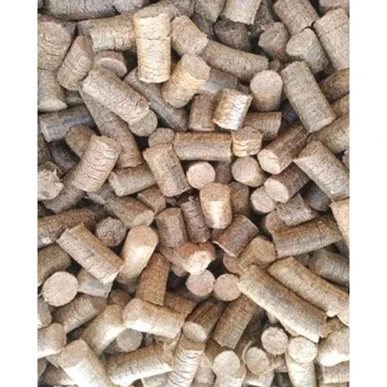 cylindrical-wood-pellet-2.webp