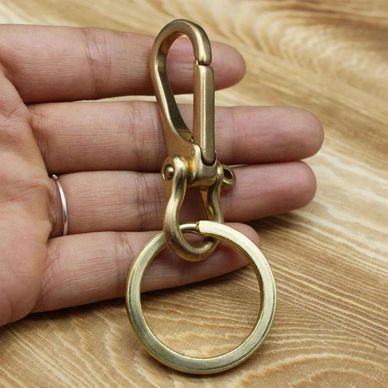 key-brass-chain-1.webp