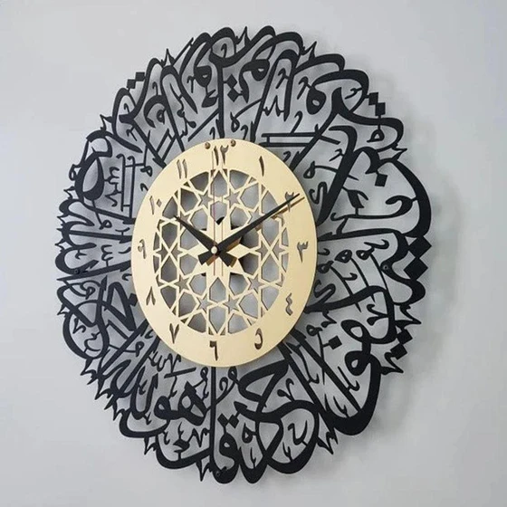 metal-wall-clock-2.webp